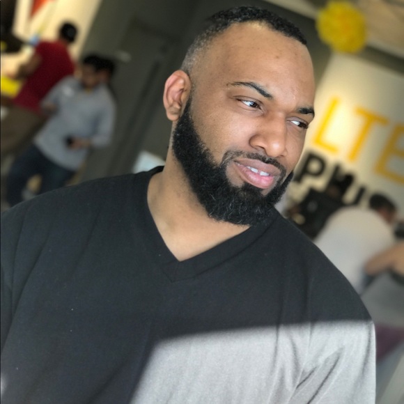 Meet your Posher, Veejay - Picture 1 of 1